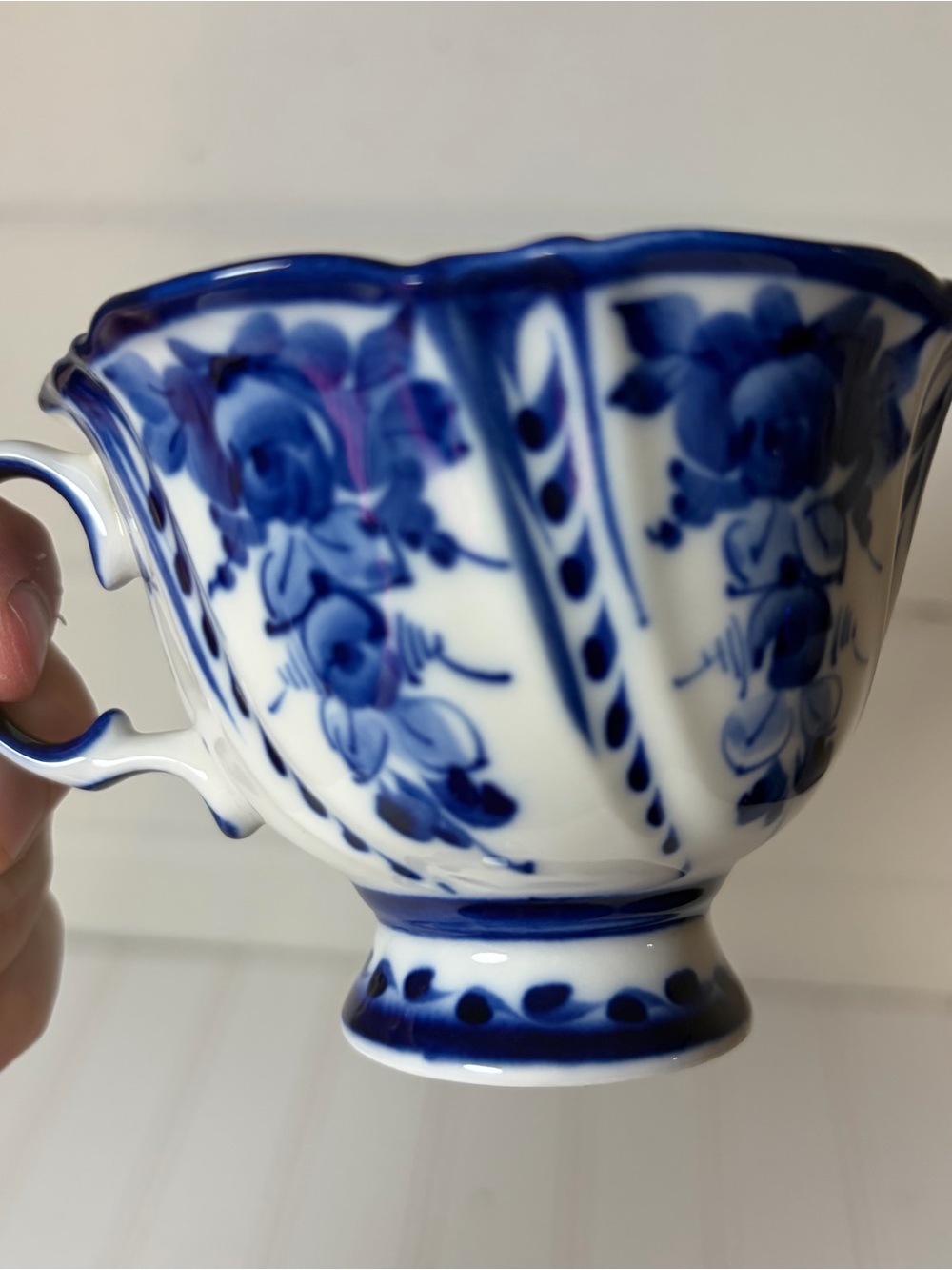 Vintage Russian Gzhel Porcelain Teacup and Saucer | Blue +White Floral - Picture 3 of 10